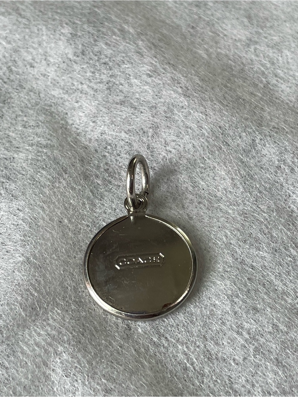 Coach 2009 EUC round metallic logo charm/hangtag No chain - Picture 3 of 5